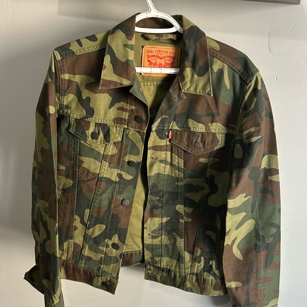Levi’s Camo Jean Jacket (US S)